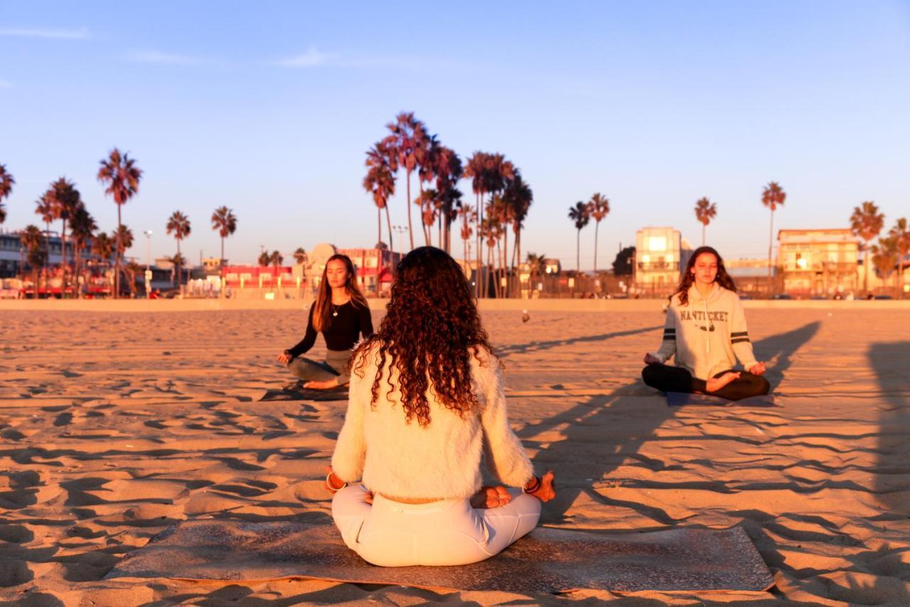 Ocean Front Vortex Female Hostel Private Rooms Free Bikes 로스앤젤레스 외부 사진