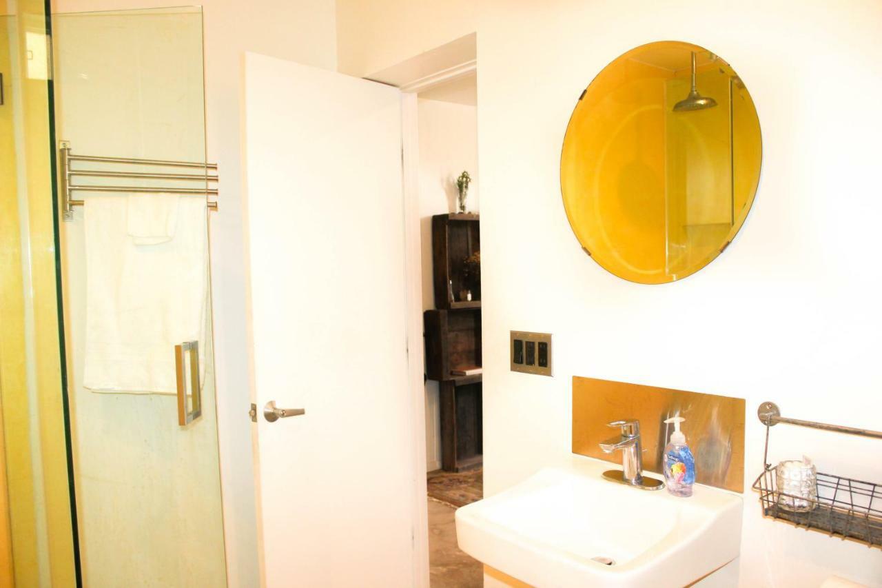 Ocean Front Vortex Female Hostel Private Rooms Free Bikes 로스앤젤레스 외부 사진