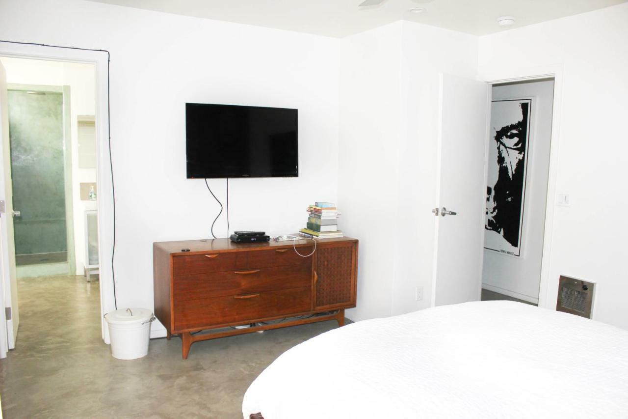 Ocean Front Vortex Female Hostel Private Rooms Free Bikes 로스앤젤레스 외부 사진
